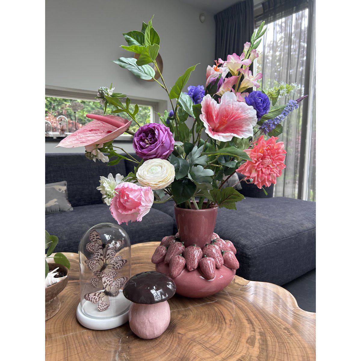 Zijden Bloemen met Strawberry Juice Vase H:23cm