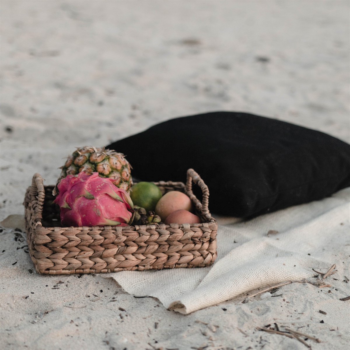 BESAKIH water hyacinth tray (3 sizes)