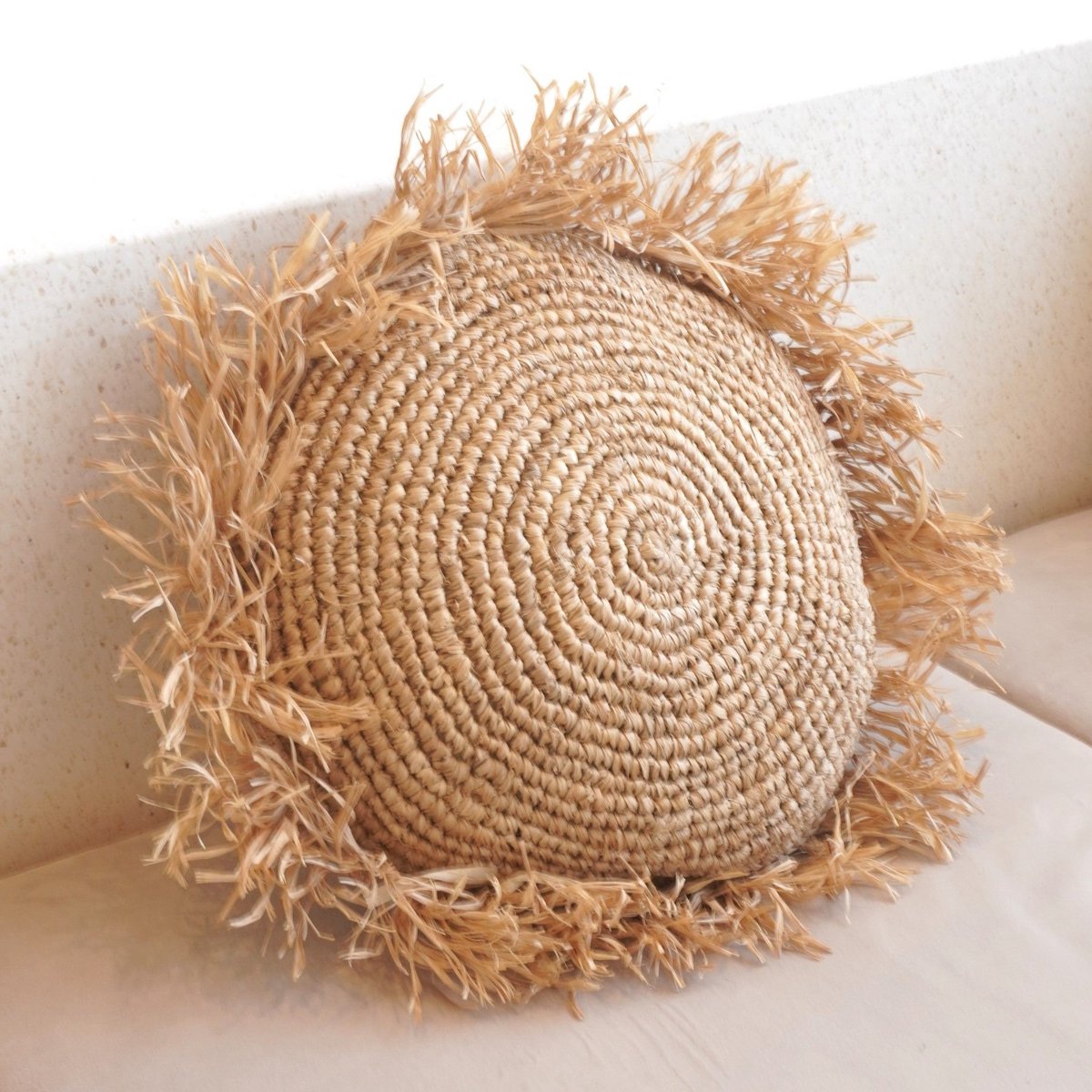 Round Boho Cushion with Fringes Decorative Cushion Ø40/50 cm Decorative Cushion of Raffia Sofa Cushion with Filling TARAKAN beige