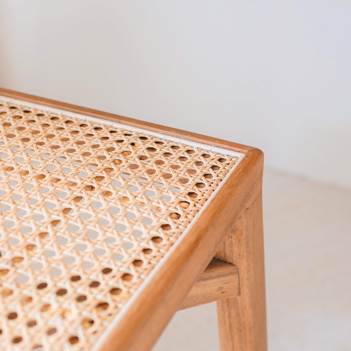 Wooden stool – solid rectangular stool – handmade square stool made of rain tree wood with woven rattan seat surface SUBANG