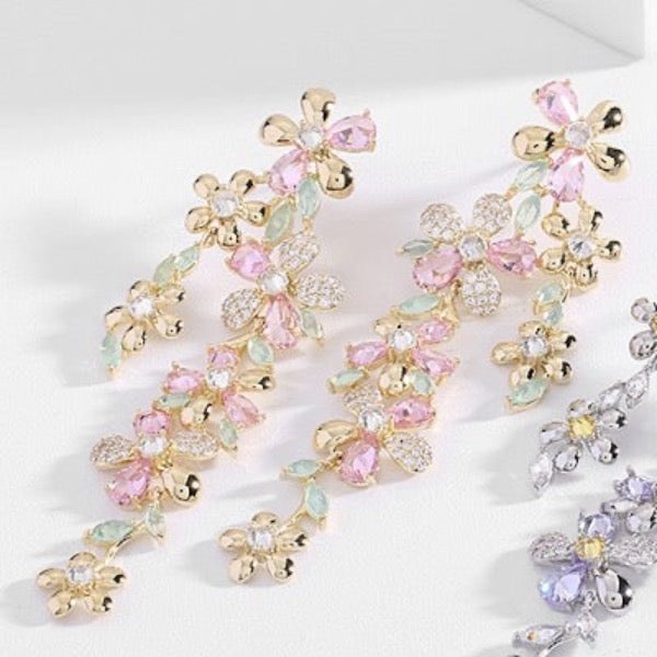 Elegante oogverblindende Bloom Longline oorbellen