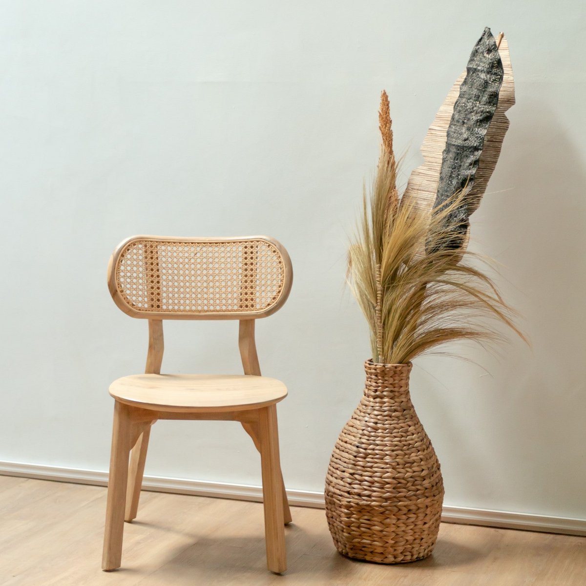 Woven Boho Vase DAYANA natural made of Water Hyacinth
