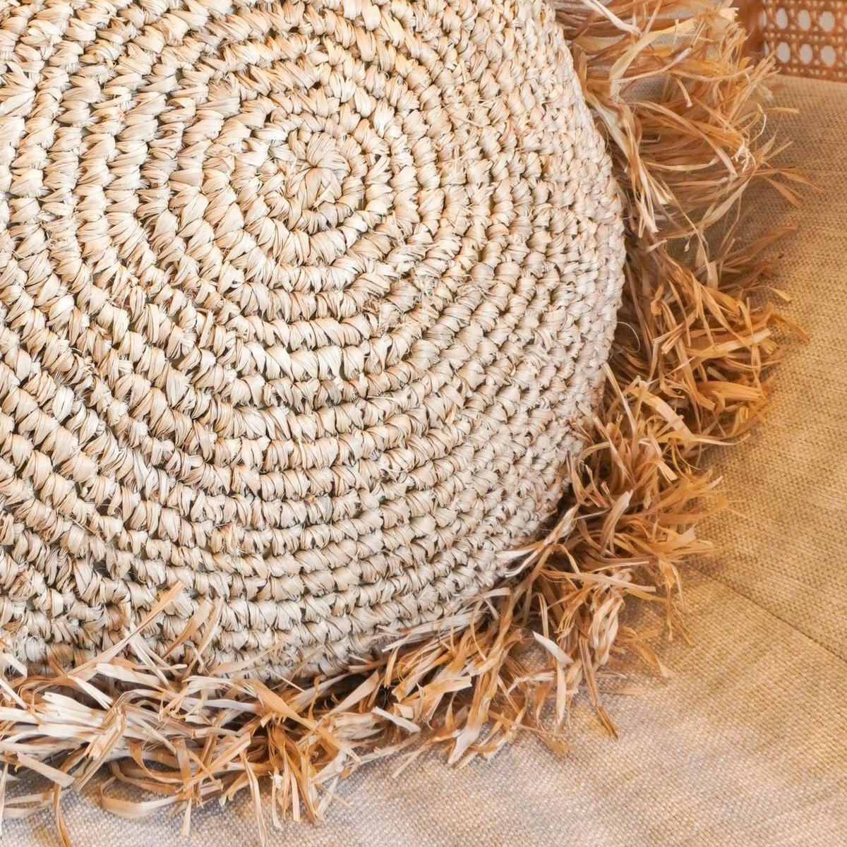 Round Boho Cushion with Fringes Decorative Cushion Ø40/50 cm Decorative Cushion of Raffia Sofa Cushion with Filling TARAKAN beige