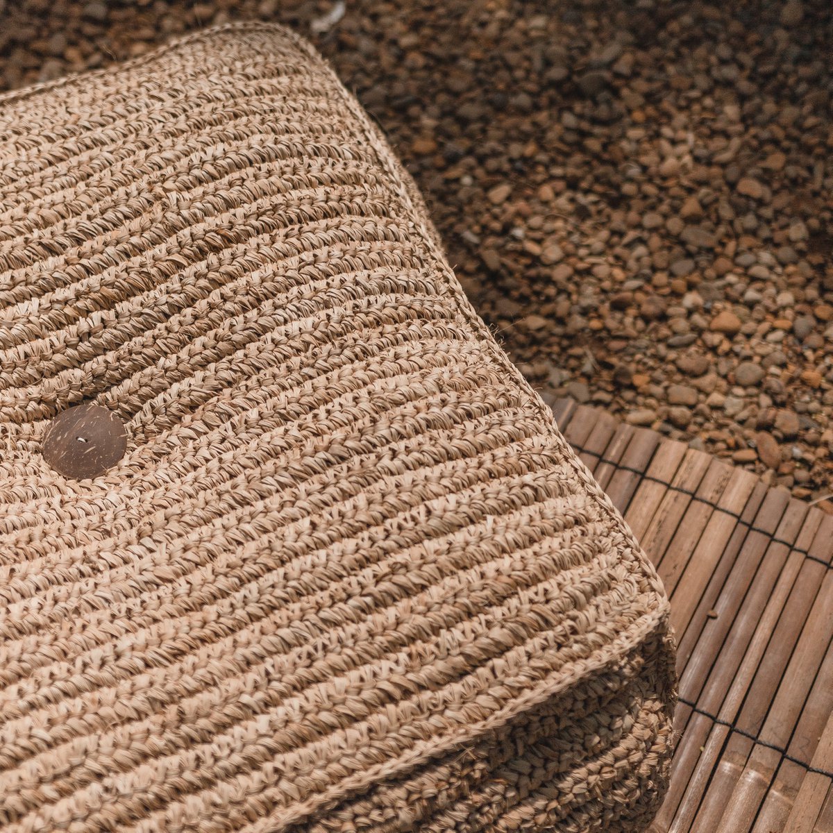 De Padar Poef – Natuurlijke elegantie voor jouw interieur
