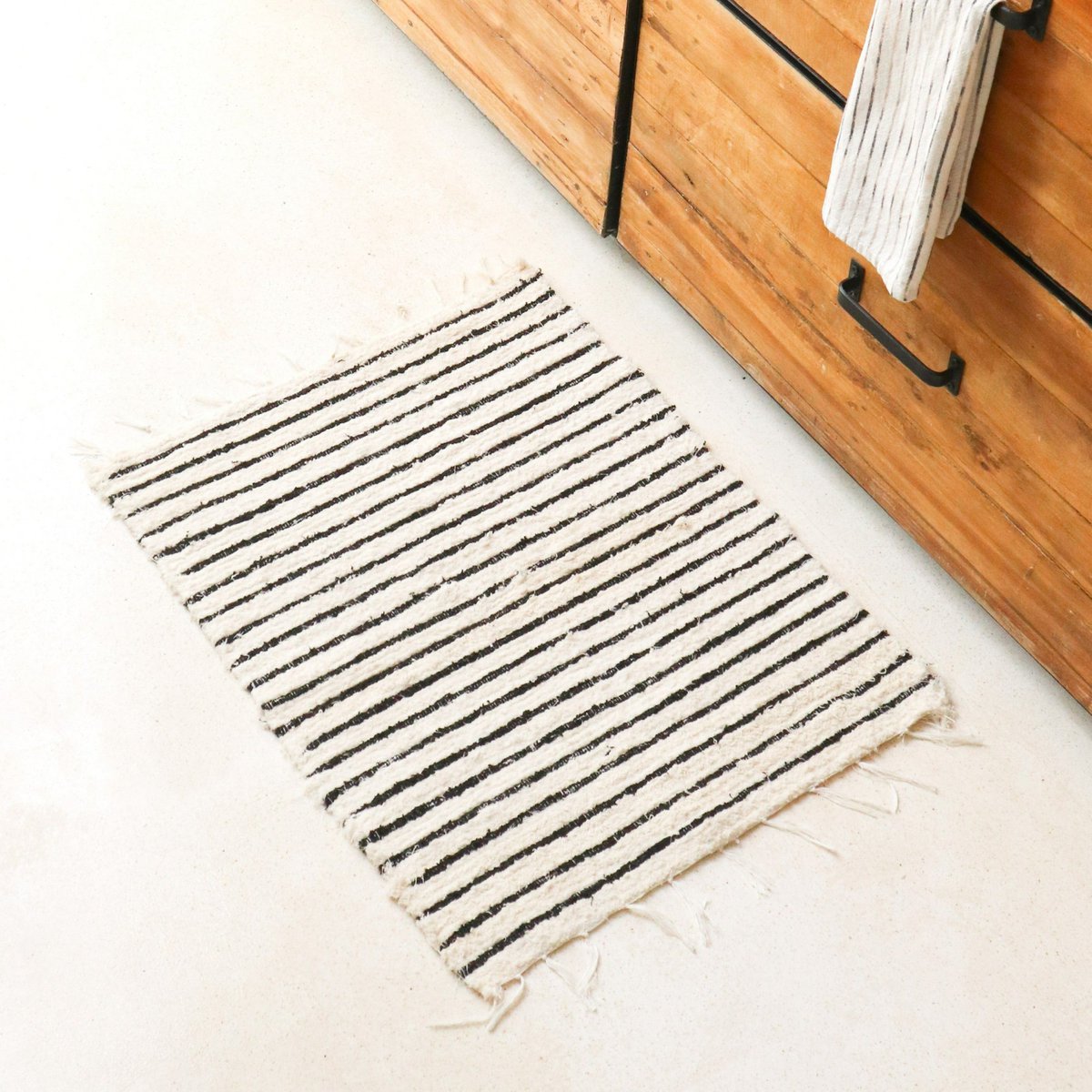 Small cotton rug - striped runner - boho rug black and white - soft bed mat - hand-woven rectangular rug 70x50 cm UNTUK