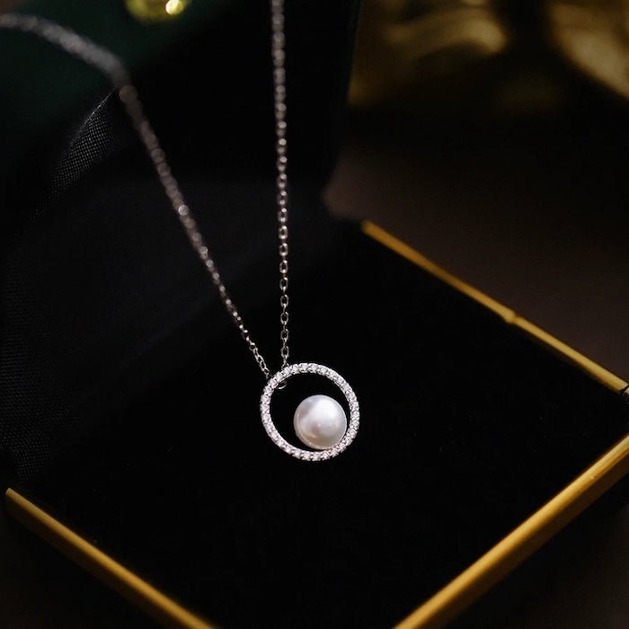 Strahlen Sie Eleganz aus mit dem funkelnden Perlenschmuckset