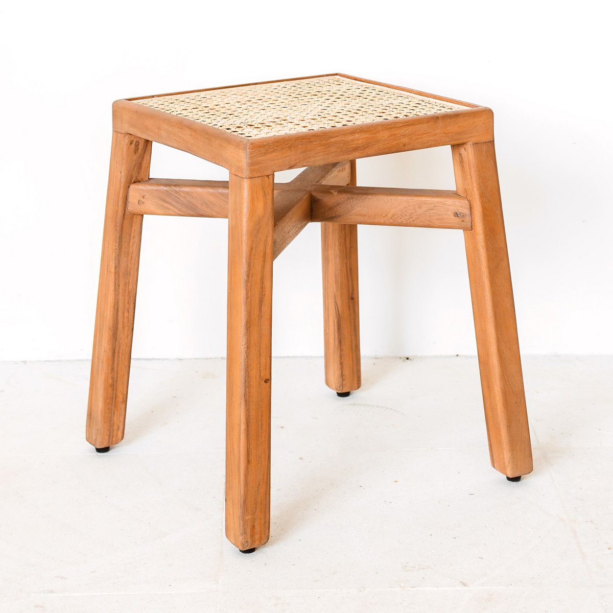Wooden stool – solid rectangular stool – handmade square stool made of rain tree wood with woven rattan seat surface SUBANG