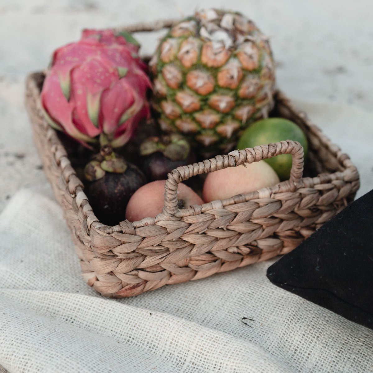 BESAKIH water hyacinth tray (3 sizes)