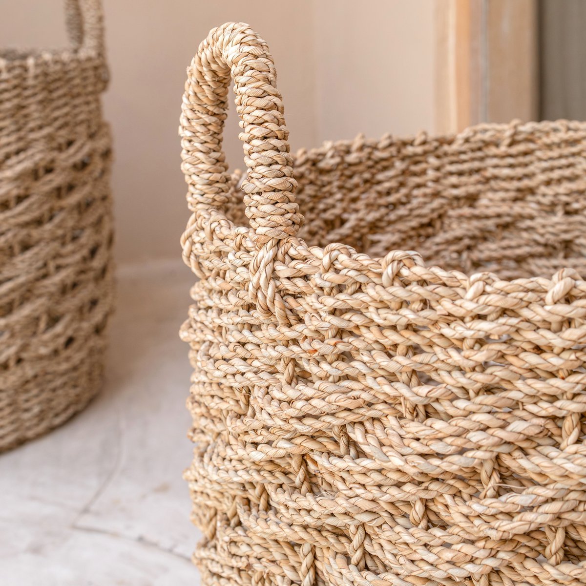 Large laundry basket Round storage basket Decorative basket woven from natural fibers MASILA (2 sizes)